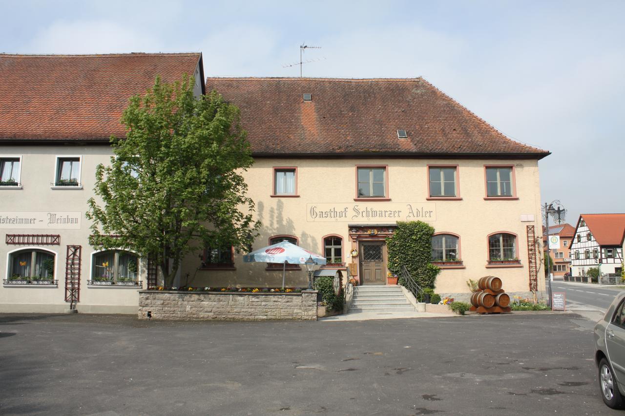 Schwarzer Adler - Hotel Garni Ipsheim Dış mekan fotoğraf